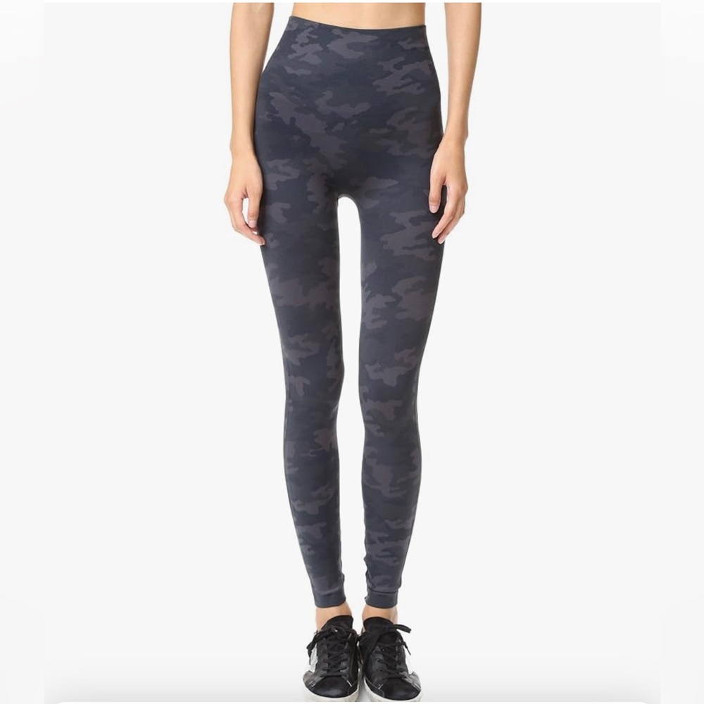 SPANX Women’s Gray Camo Look at Me Now Seamless Leggings - Medium